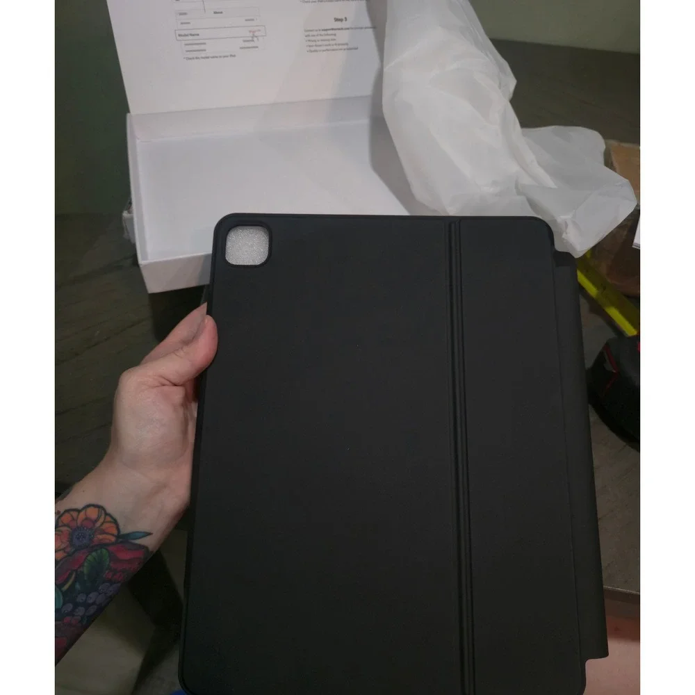 ESR iPad Pro 13